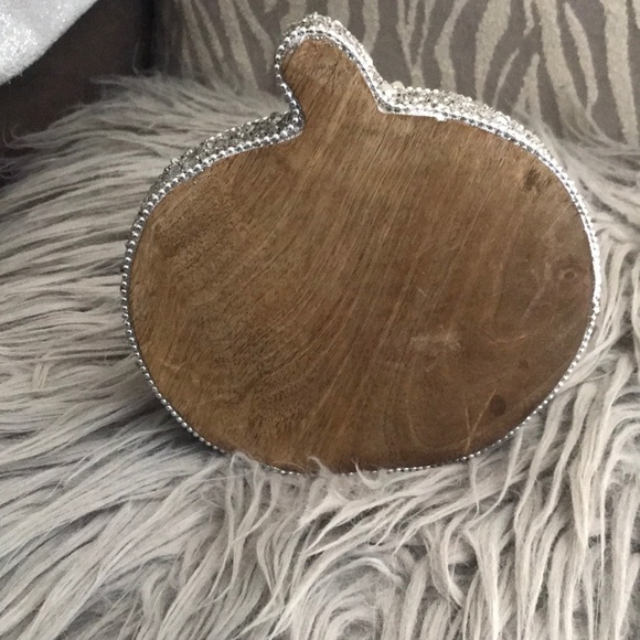 wooden pumpkin with beaded trim decor🎃 - Picture 2 of 3